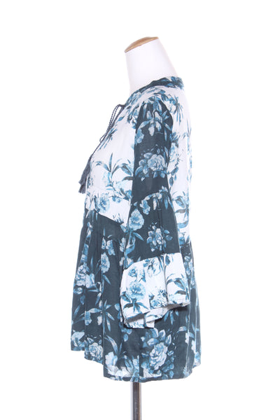 EUROPEAN COLLECTION - Blue floral blouse! 14